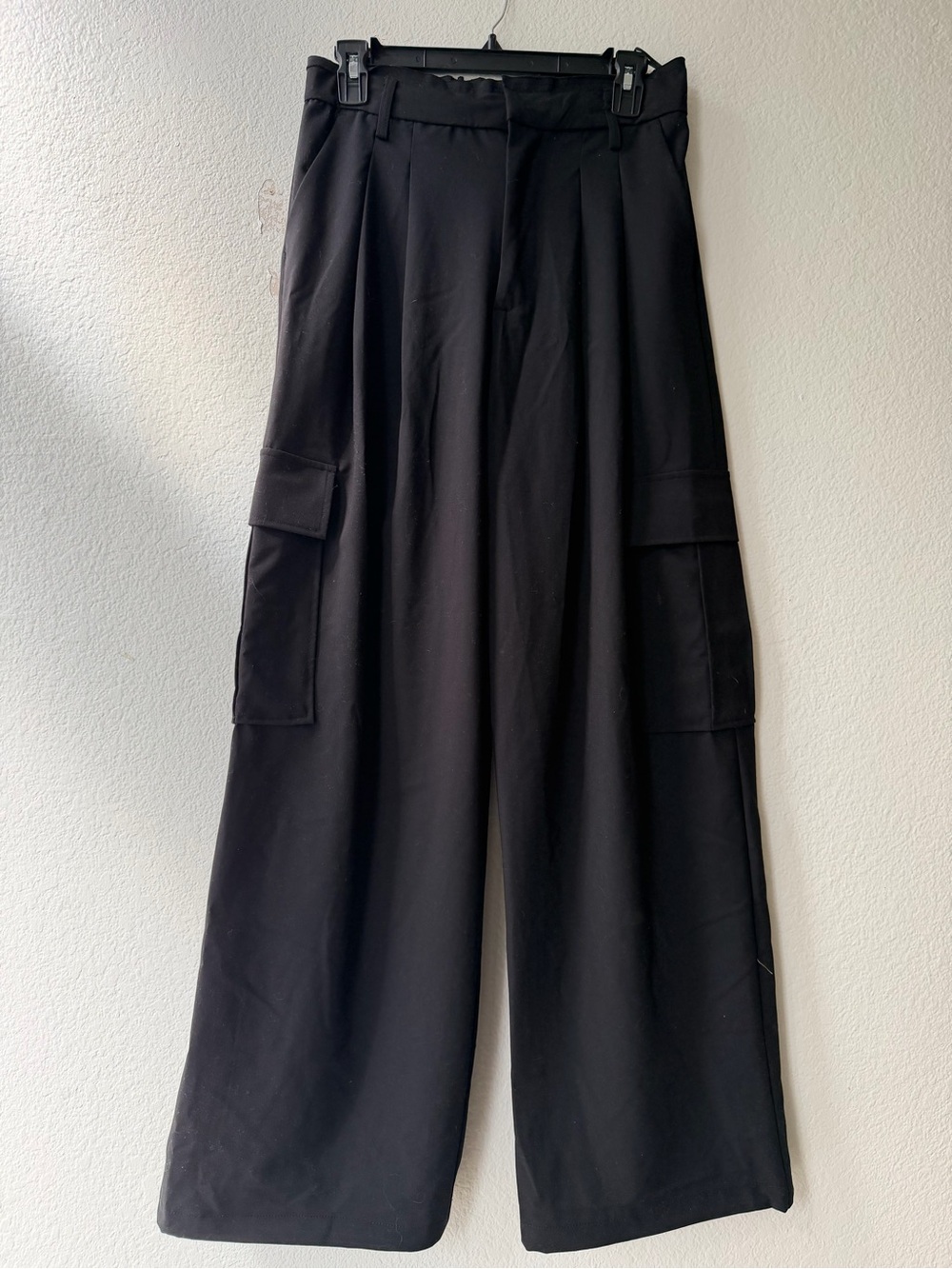 Zara Black Wide-Leg Cargo Trousers with Side Pockets
